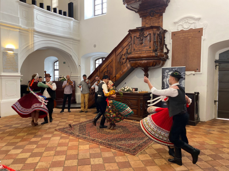  Akinek a folklór az anyanyelve volt